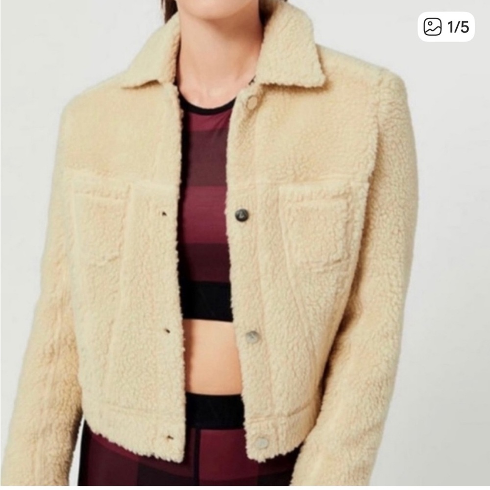 Alala Women's Cream Sherpa Jacket